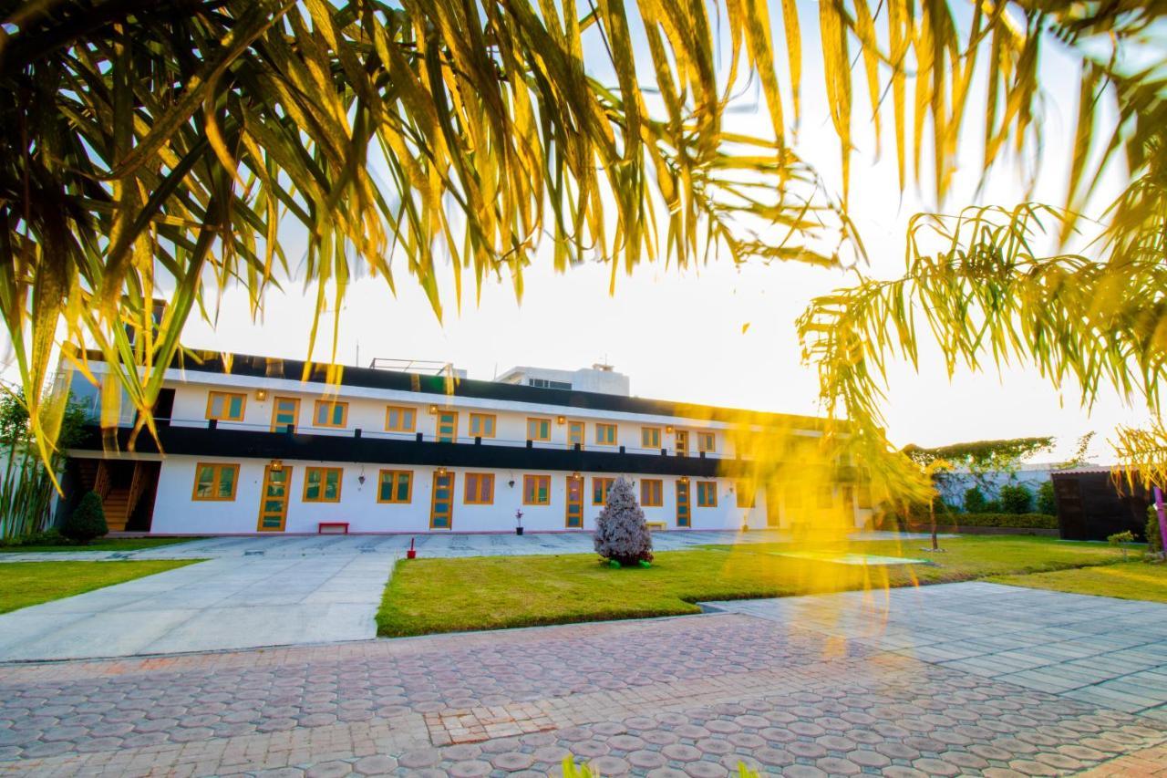 Pascual Inn Suites Cholula Exteriör bild